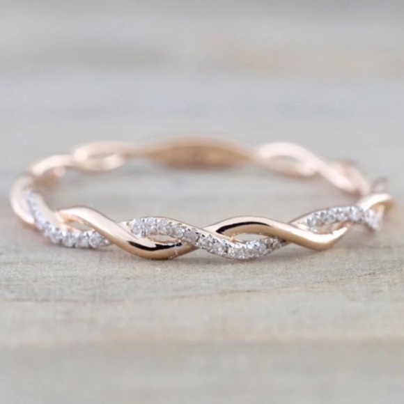 Jewelry - New 18k Rose Gold Diamond Twist Halo Ring